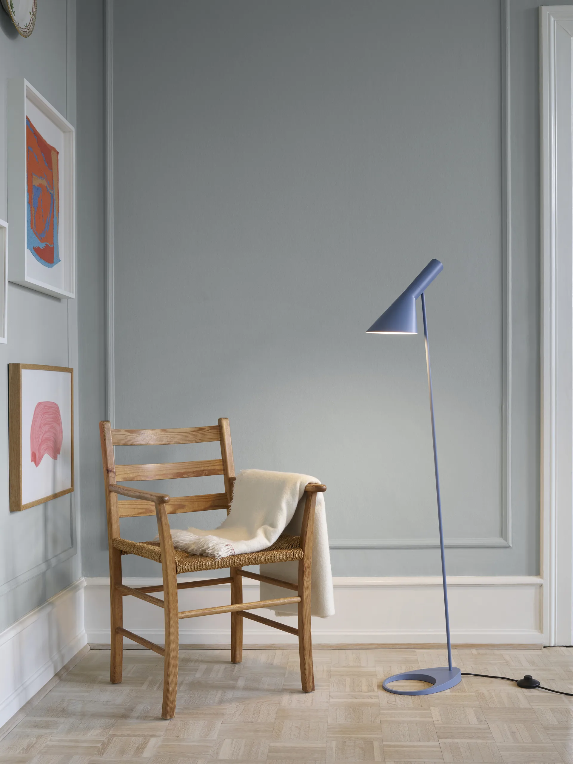 AJ golvlampa, Dusty blue Louis Poulsen