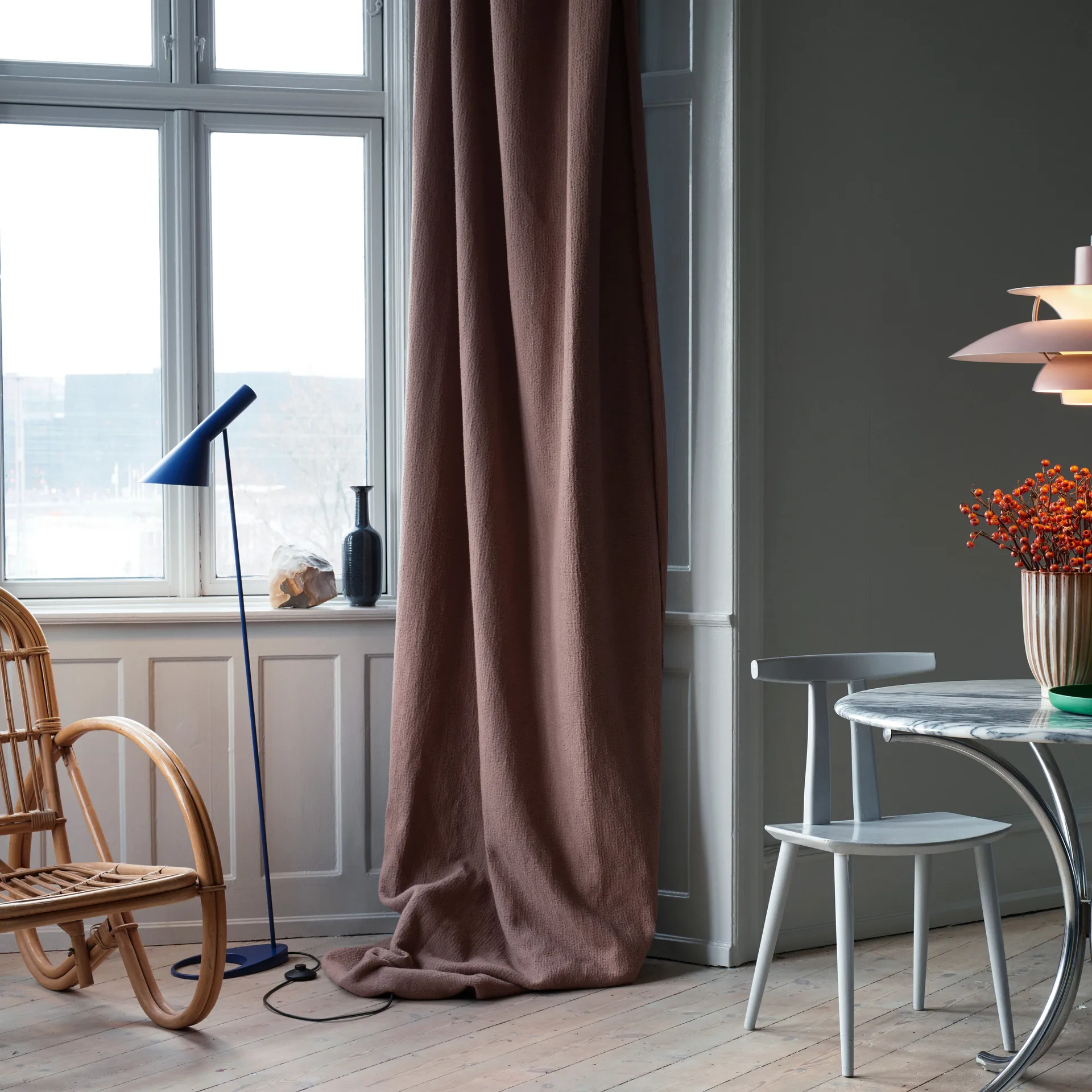 AJ golvlampa, Midnattsblå Louis Poulsen