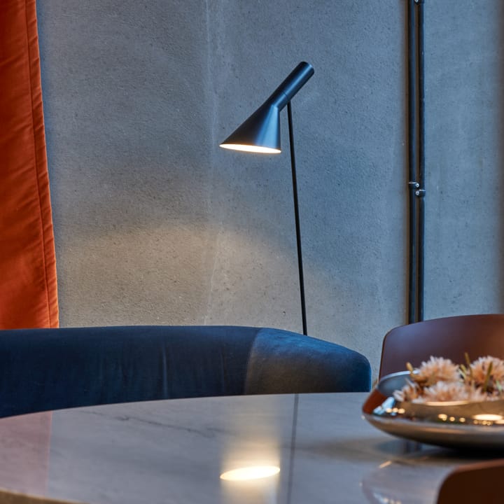 AJ golvlampa, Svart Louis Poulsen