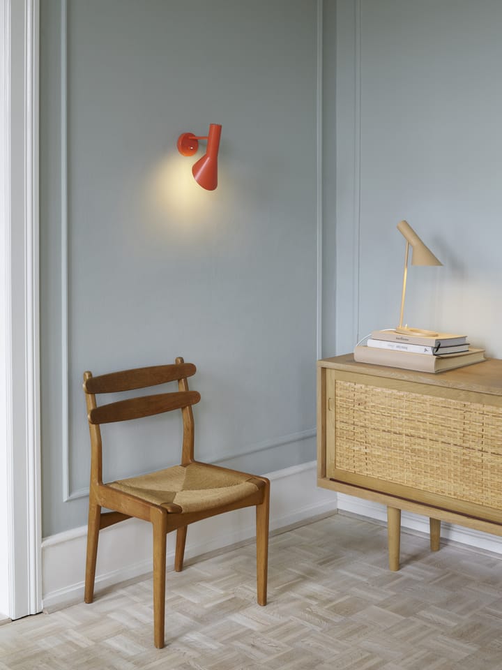 AJ MINI bordslampa, Warm sand Louis Poulsen
