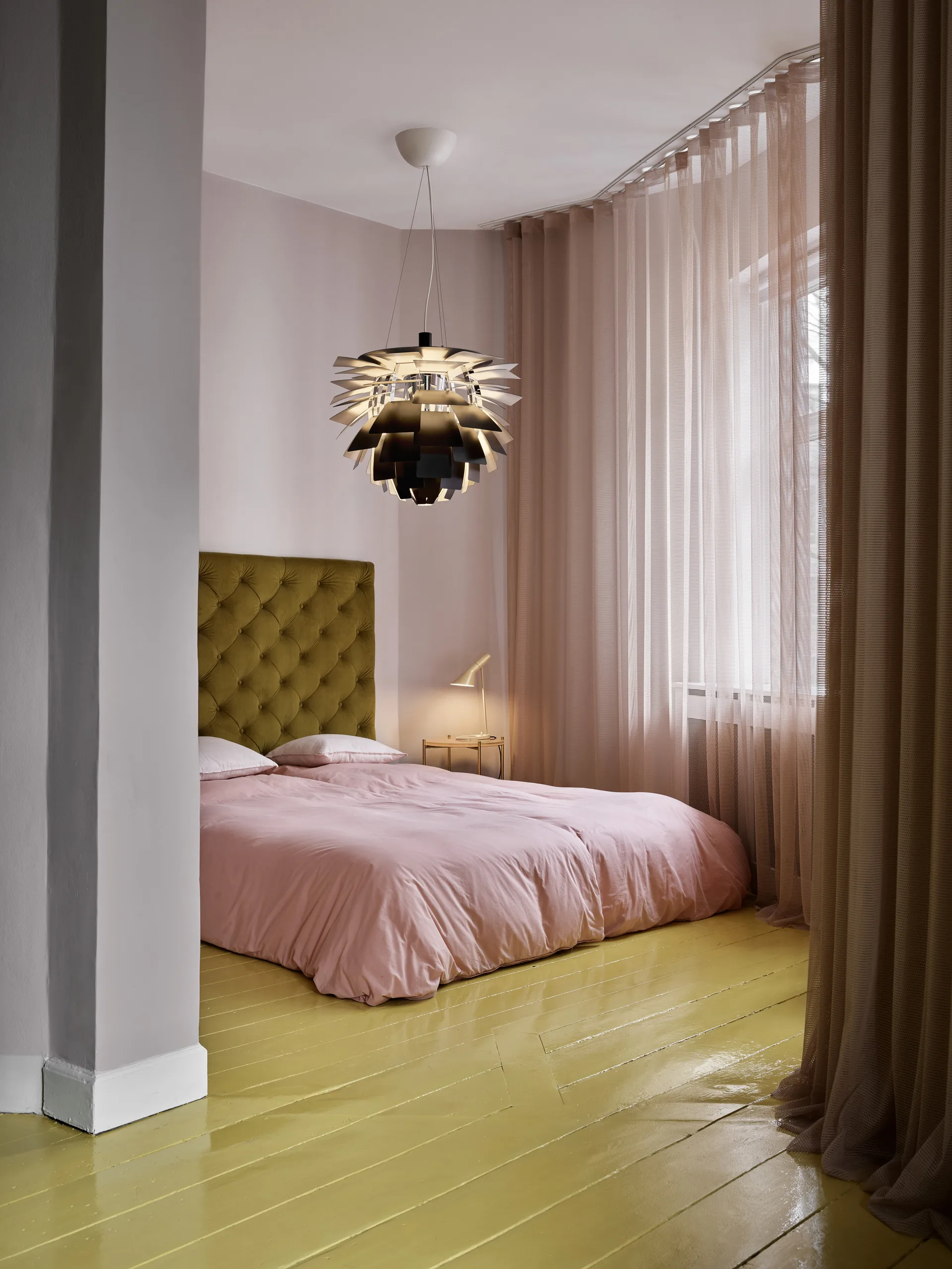 AJ MINI bordslampa, Warm sand Louis Poulsen