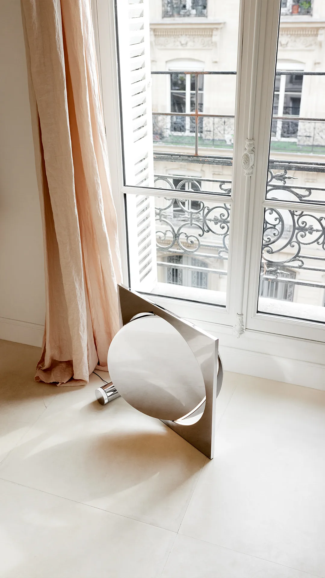 Moonsetter golvlampa, Högglansförkromad-vit Louis Poulsen