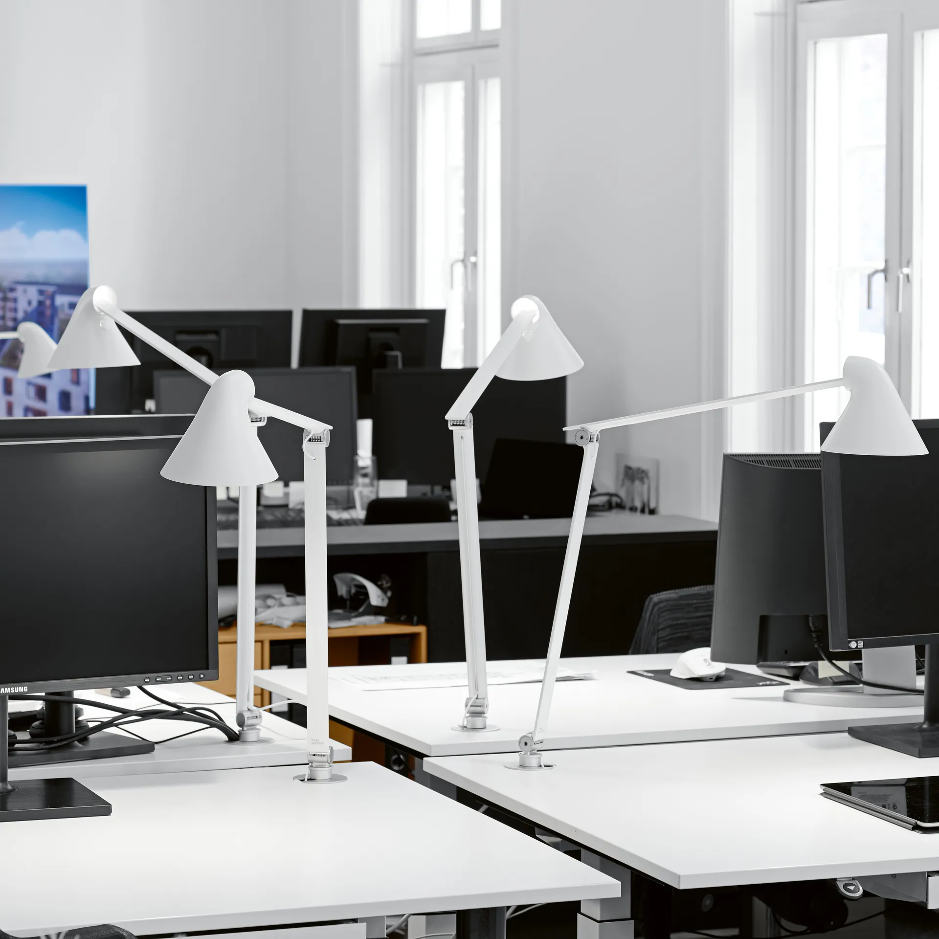 NJP bordslampa stift Ø10 mm, Vit Louis Poulsen