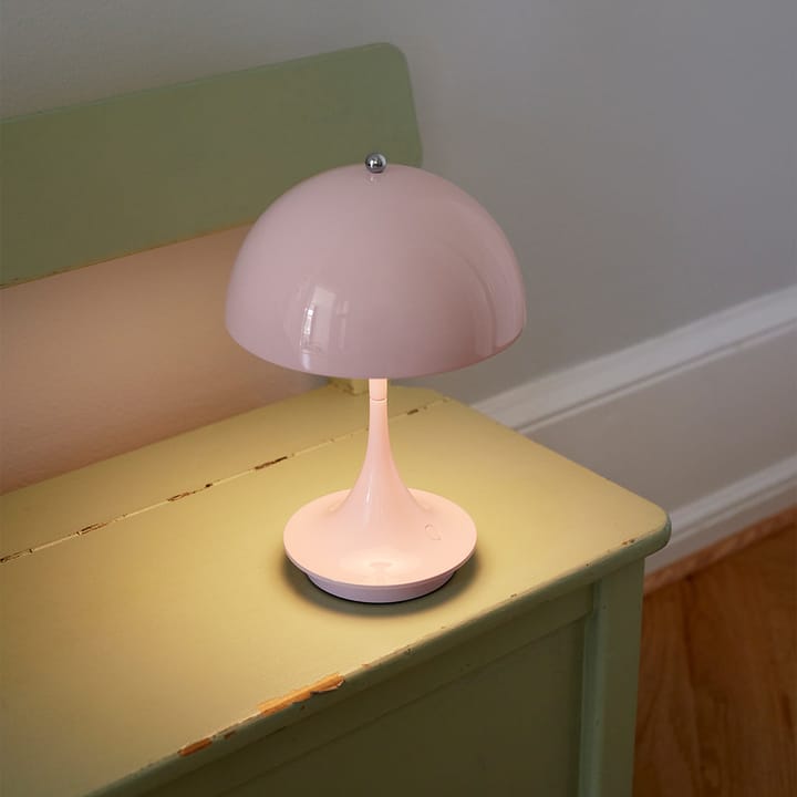 Panthella 160 portable bordslampa, Ljusrosa Louis Poulsen