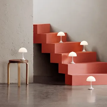 Panthella 160 portable bordslampa - Opal - Louis Poulsen