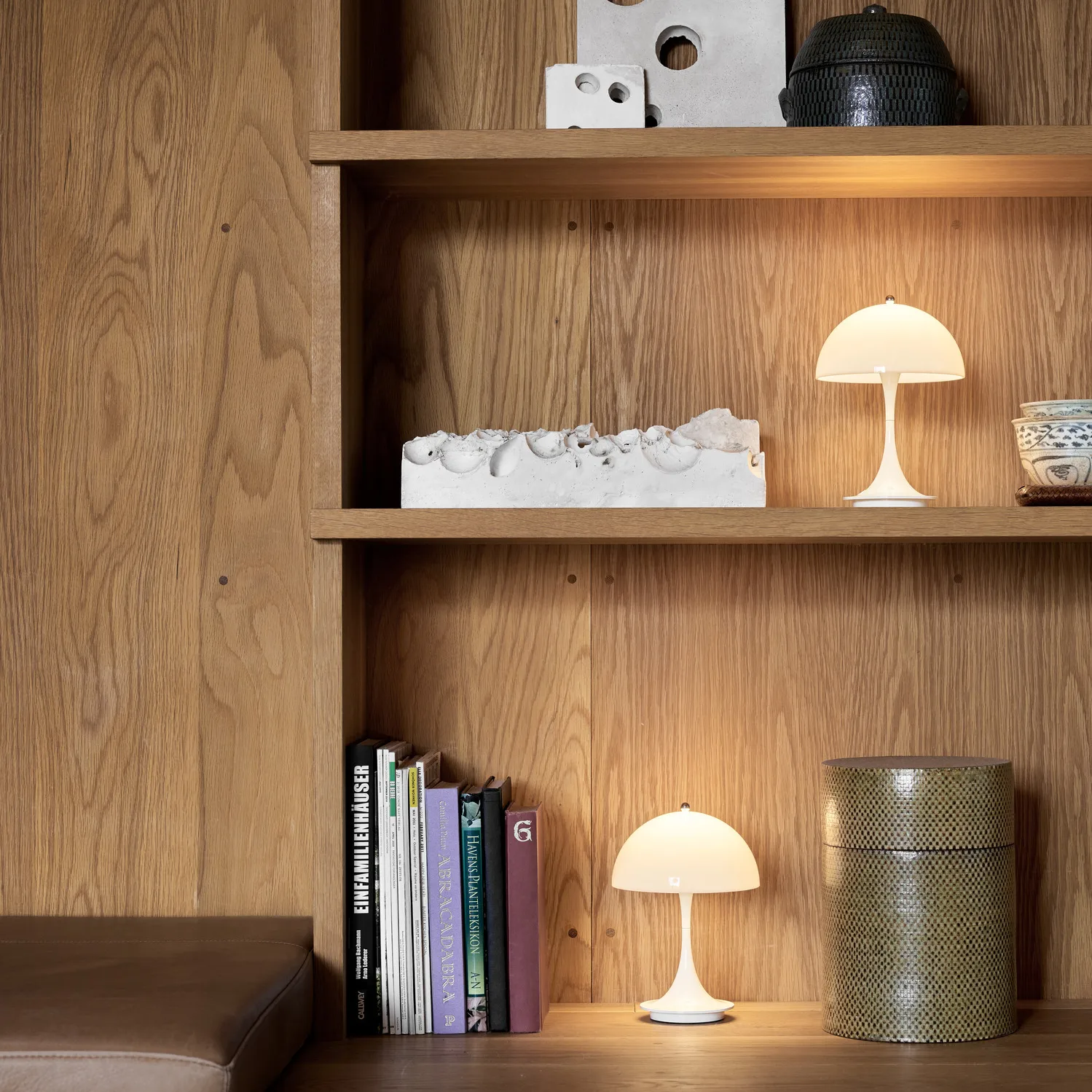 Panthella 160 portable bordslampa, Opal Louis Poulsen
