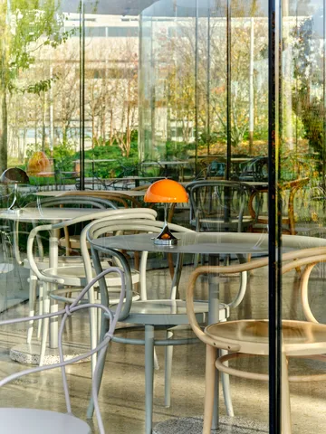 Panthella 160 Portable v3 bordslampa - Original Opal Orange - Louis Poulsen