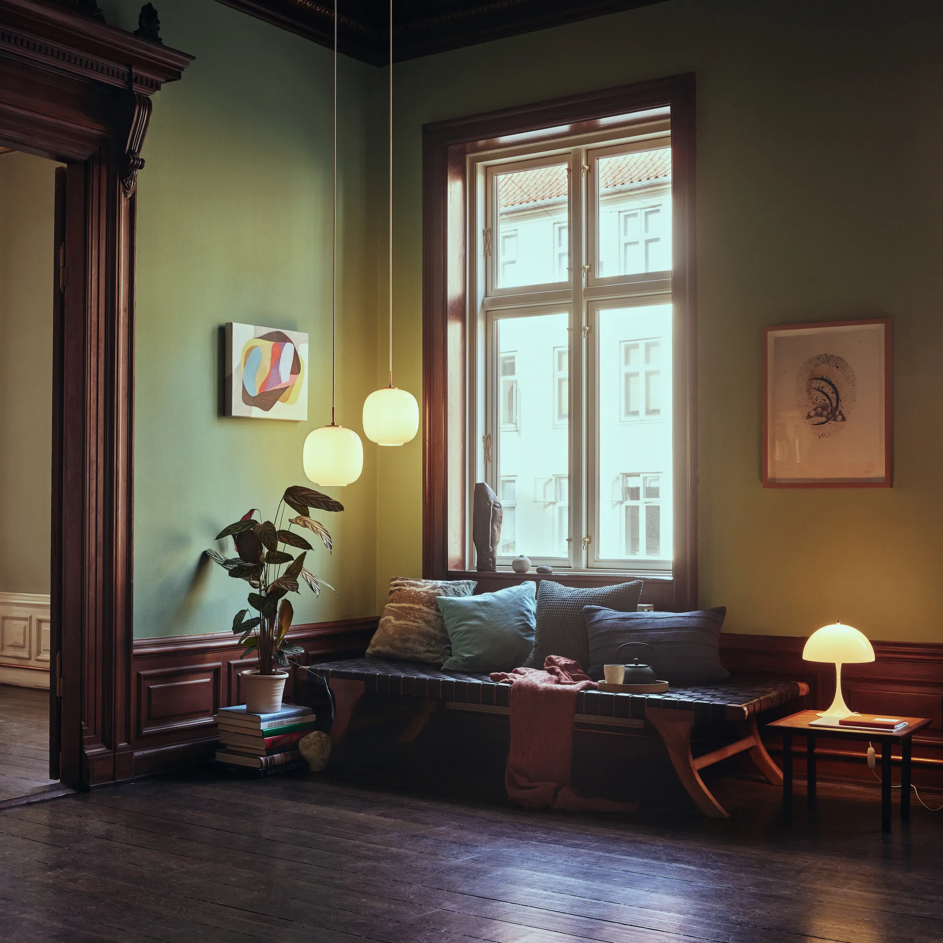 Panthella 250 bordslampa, Opalvit Louis Poulsen