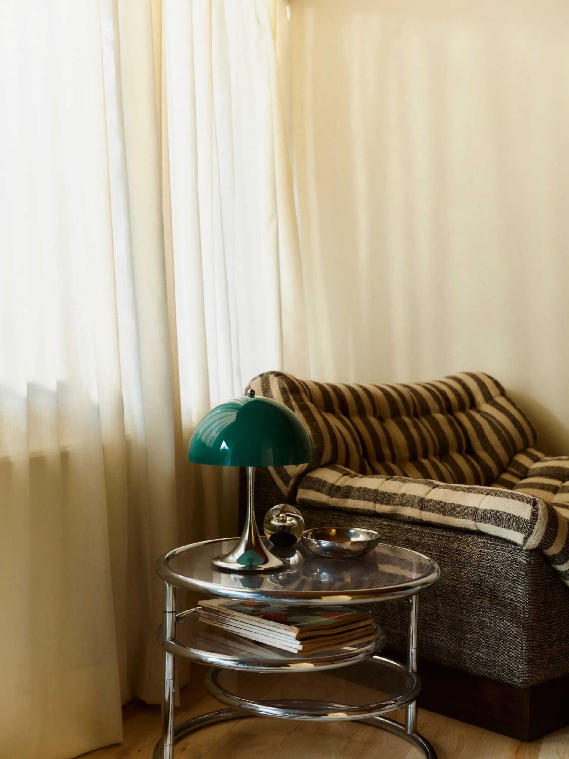 Panthella 250 portabel bordslampa V3, Original Opal Green Louis Poulsen