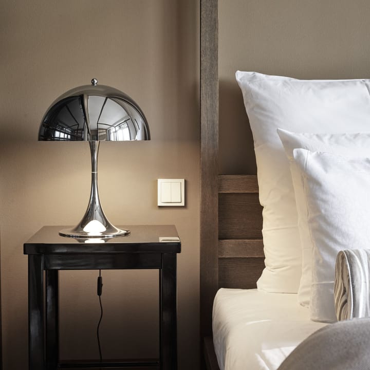 Panthella 320 bordslampa, Grå opal akryl, akryl Louis Poulsen