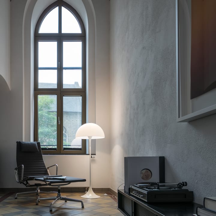Panthella golvlampa, Vit Louis Poulsen
