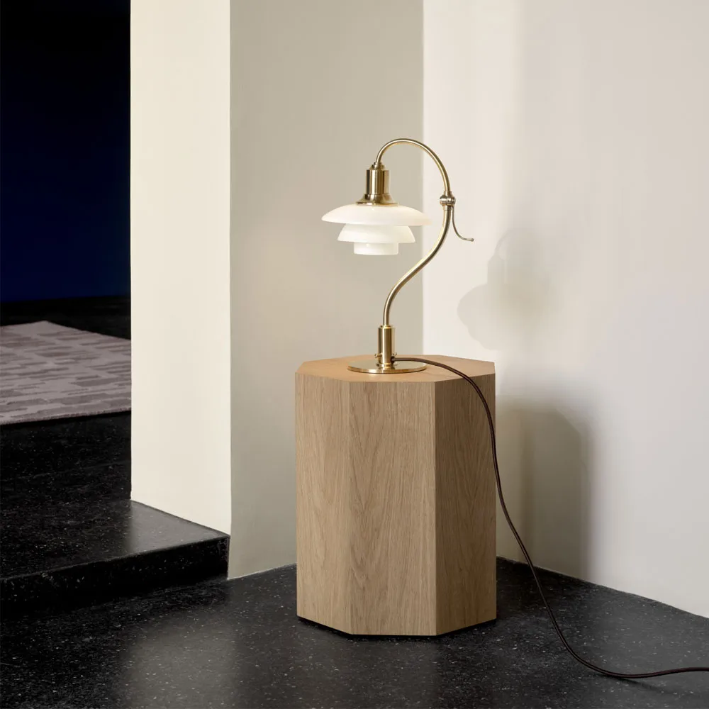 PH 2/2 The Question Mark bordslampa, mässing, limiterad upplaga Louis Poulsen