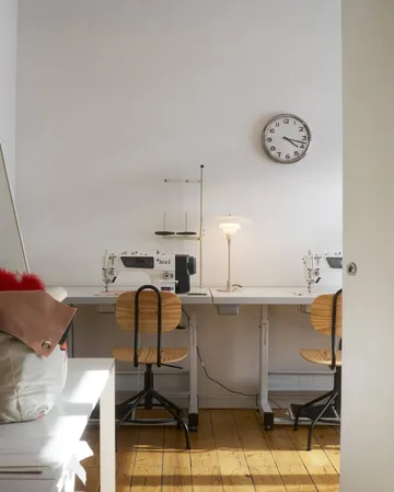 PH 3/2 bordslampa - Glossy beige - Louis Poulsen