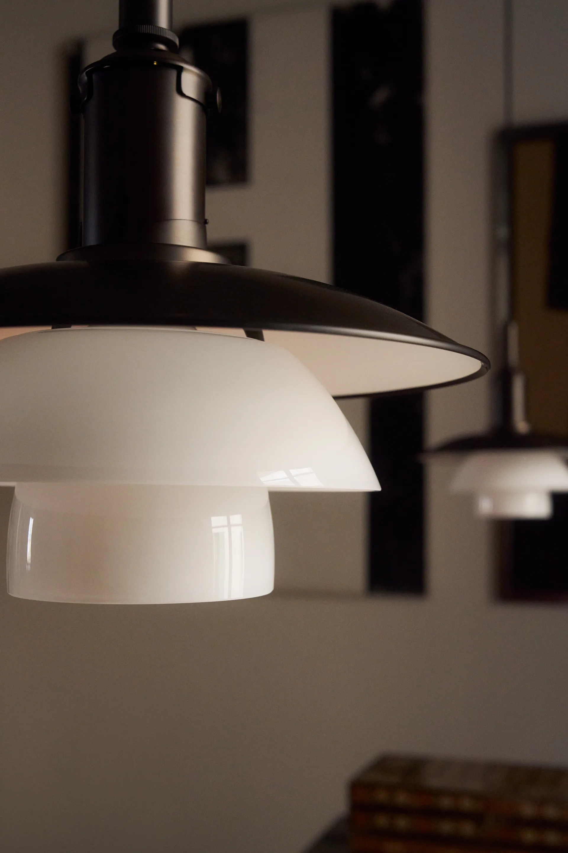 PH 3/3 Luna pendel, Aged brass-opalglas Louis Poulsen