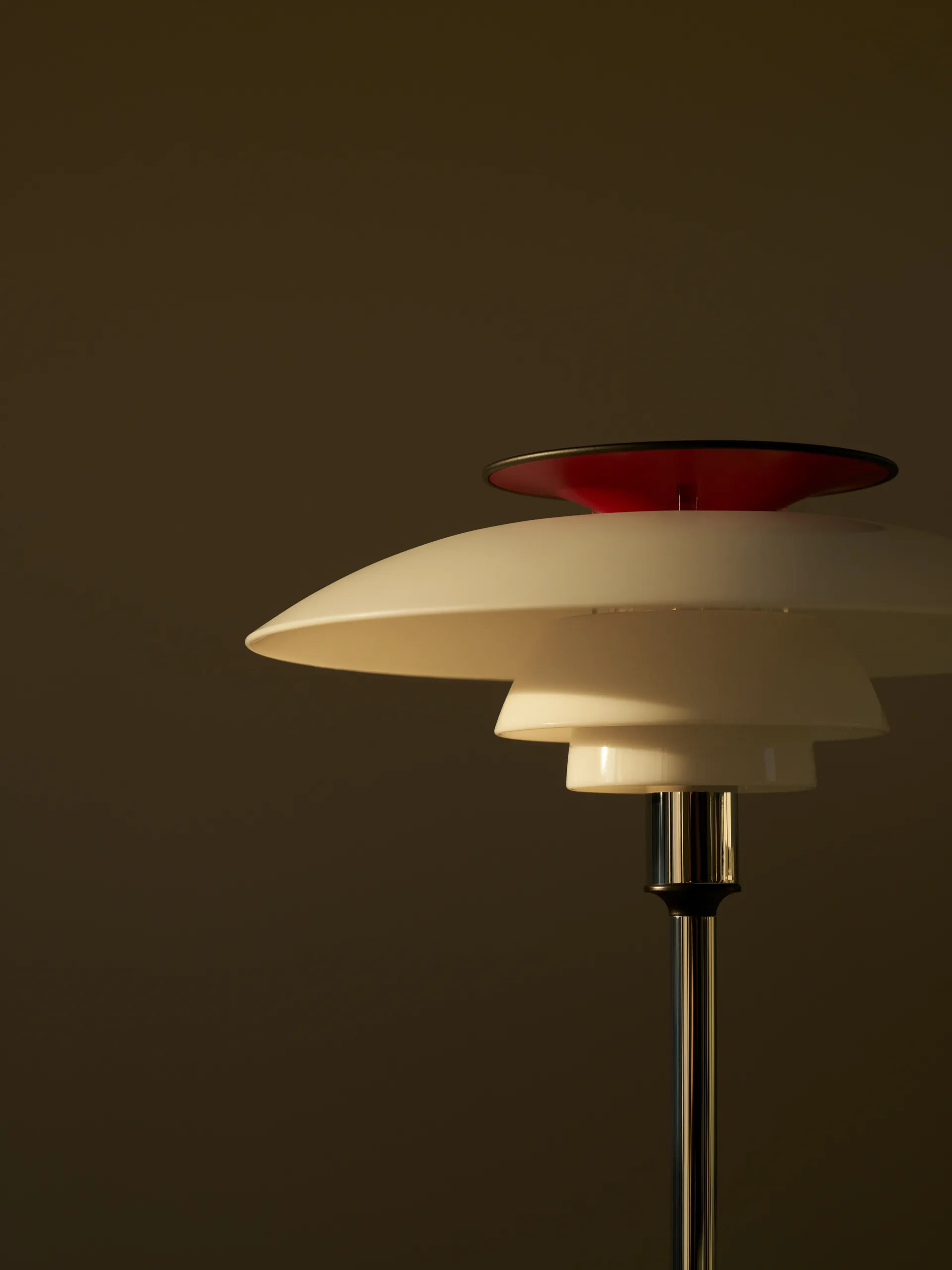 PH 80 portabel bordslampa, Vit opal, krompläterad Louis Poulsen