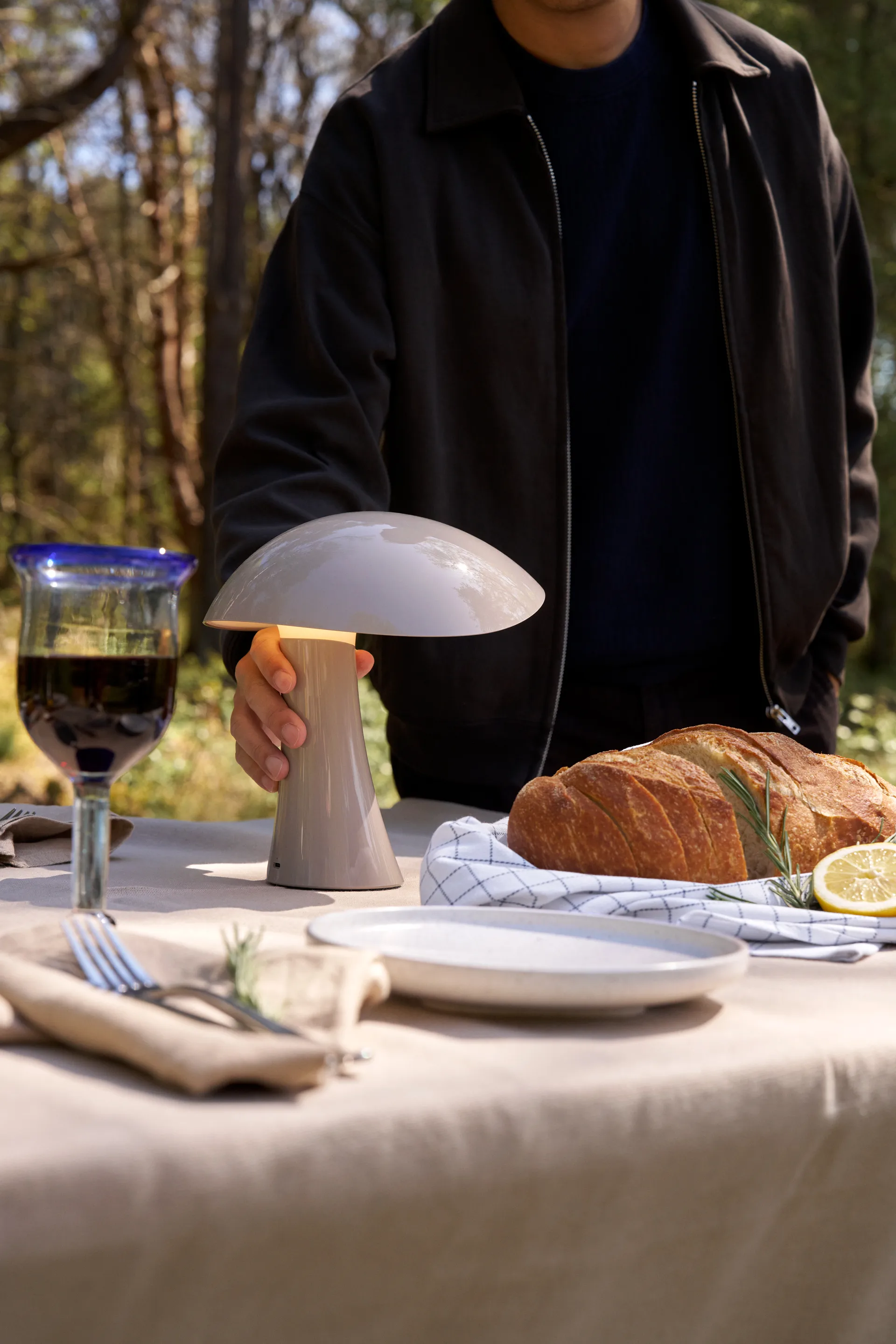 Rumee 220 portabel bordslampa, Earth Grey Louis Poulsen