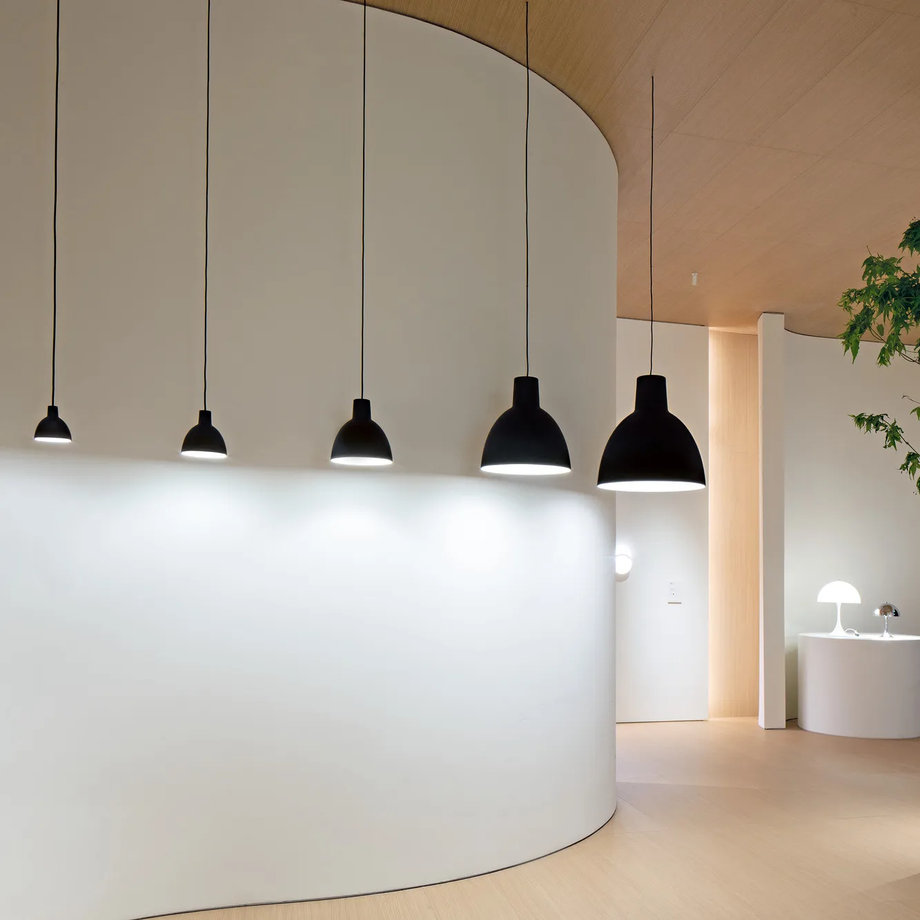 Toldbod 250 pendel, Svart Louis Poulsen