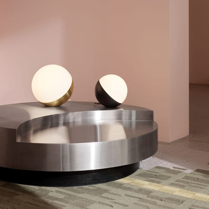 VL Studio bords-/golvlampa Ø25 cm, Mässing Louis Poulsen