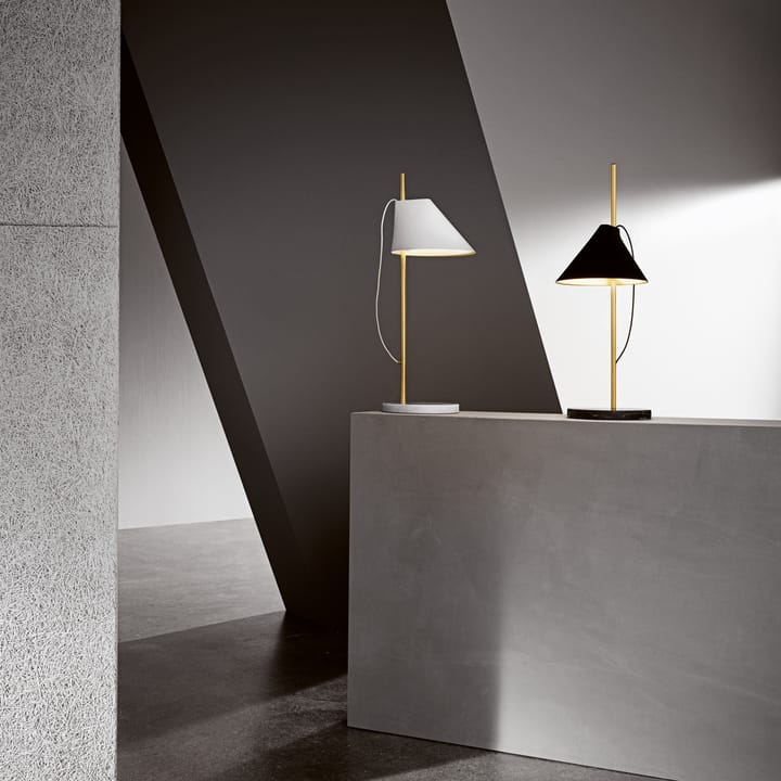 Yuh bordslampa, Svart-mässing Louis Poulsen