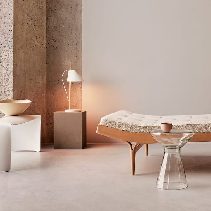 Yuh bordslampa, Vit-mässing Louis Poulsen