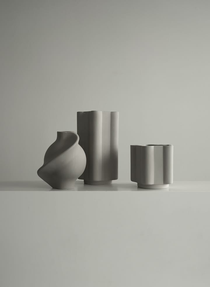 Pirout vas 01 22 cm, Sanded Grey Louise Roe