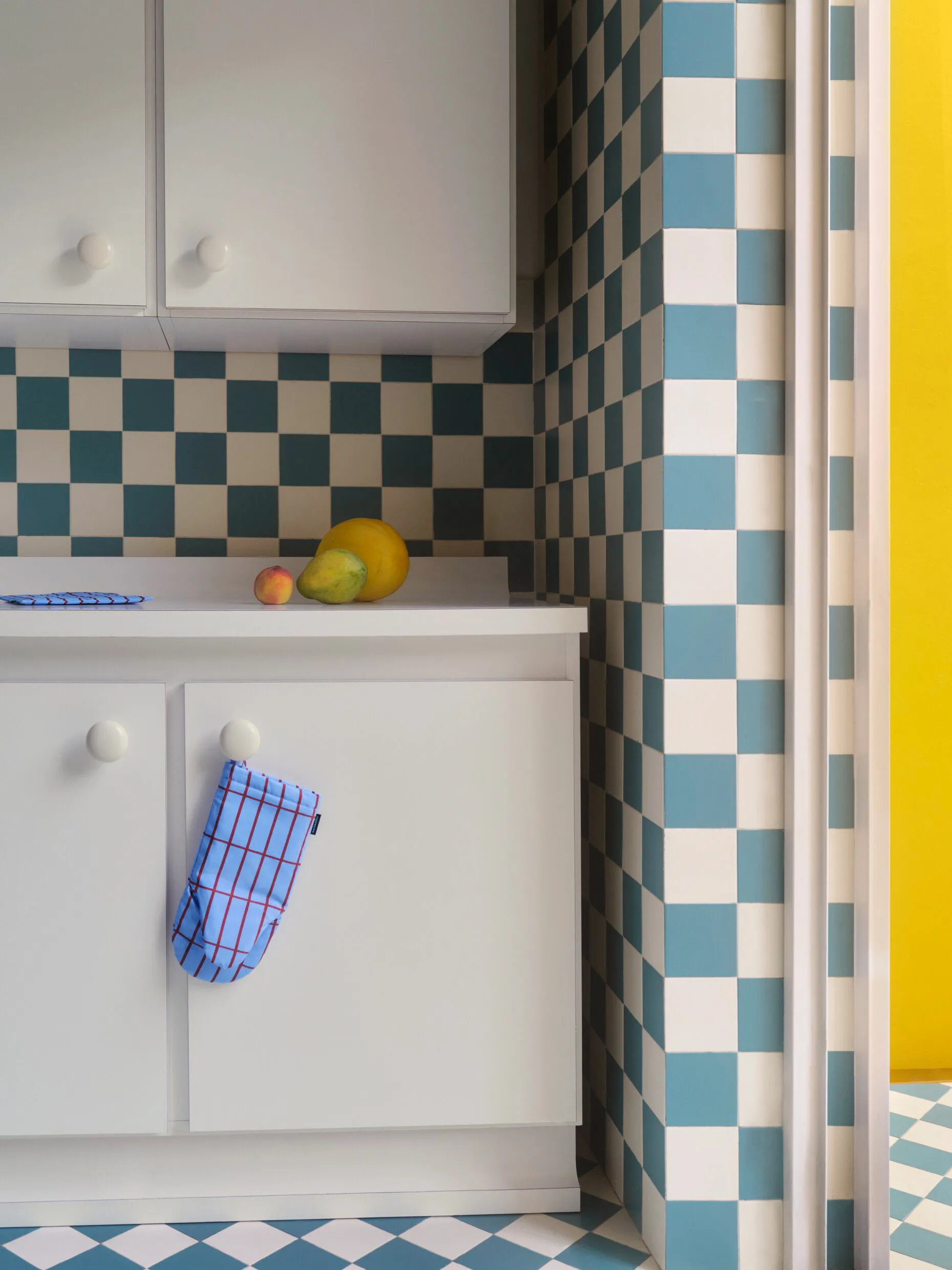 Pieni Tiiliskivi grythandske, Blå-brun Marimekko