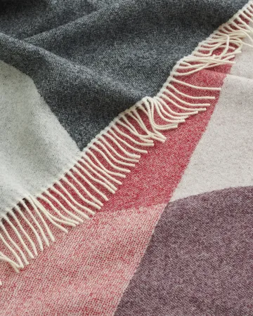 Sambara filt 140x180 cm - Off white-red-brown - Marimekko