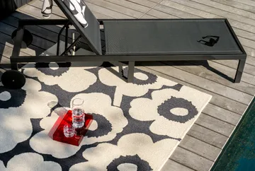Unikko matta outdoor - Charcoal-white, 140x200 cm - Marimekko
