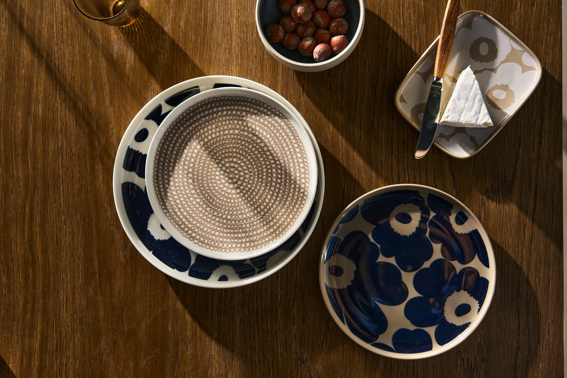 Unikko tallrik Ø25 cm, Vit-mörkblå Marimekko