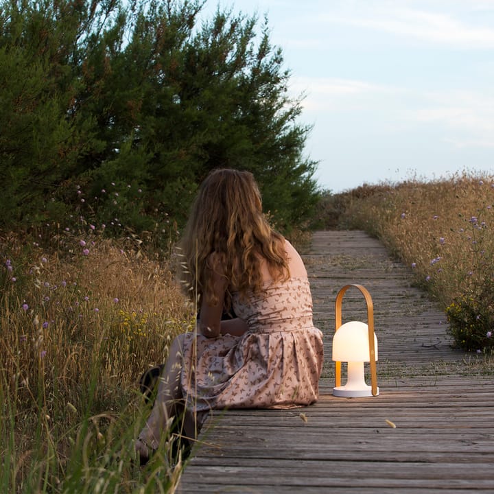 FollowMe Plus bordslampa, white, handtag i ek Marset
