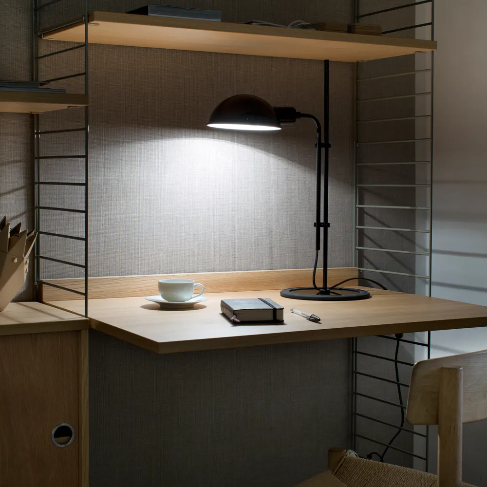 Funiculi bordslampa, black Marset