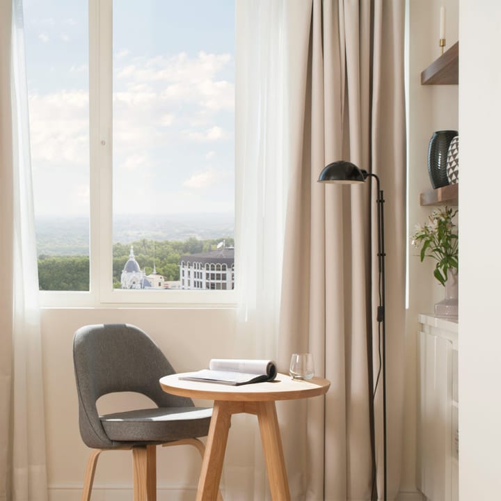 Funiculi golvlampa, offwhite Marset