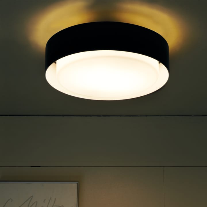 Plaff-On! vägg- och taklampa - svart, ø50 cm, inbyggd LED - Marset