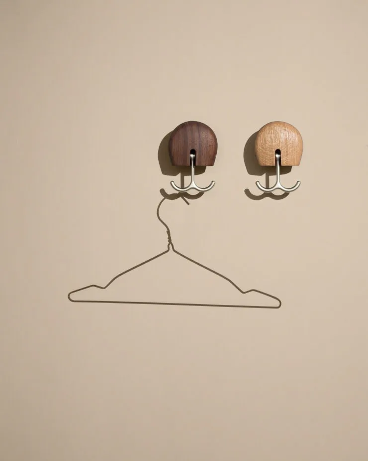 Hercule väggkrok, Oljad ek Massproductions