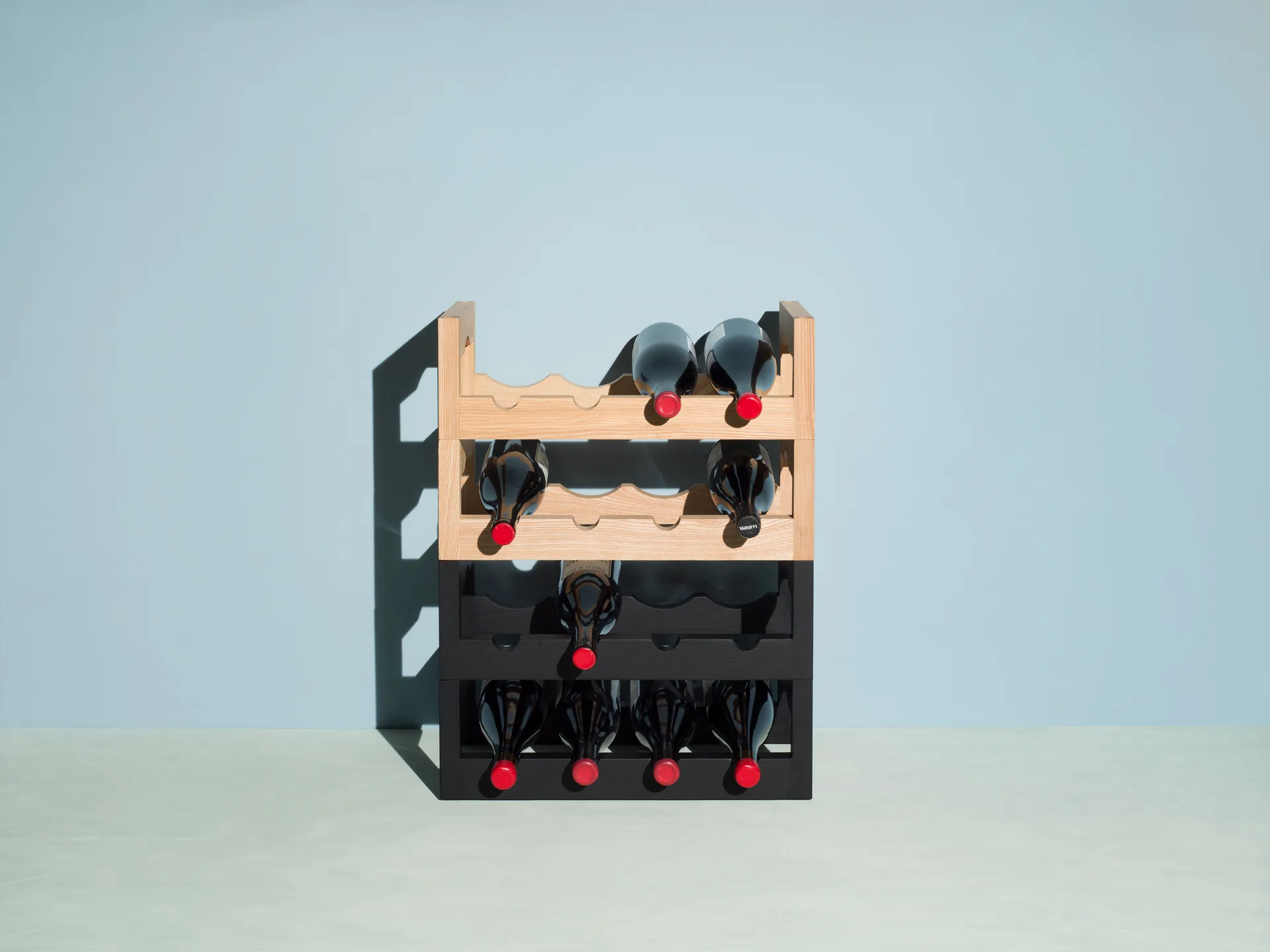 Silo stapelbart vinställ, Oljad ask Massproductions