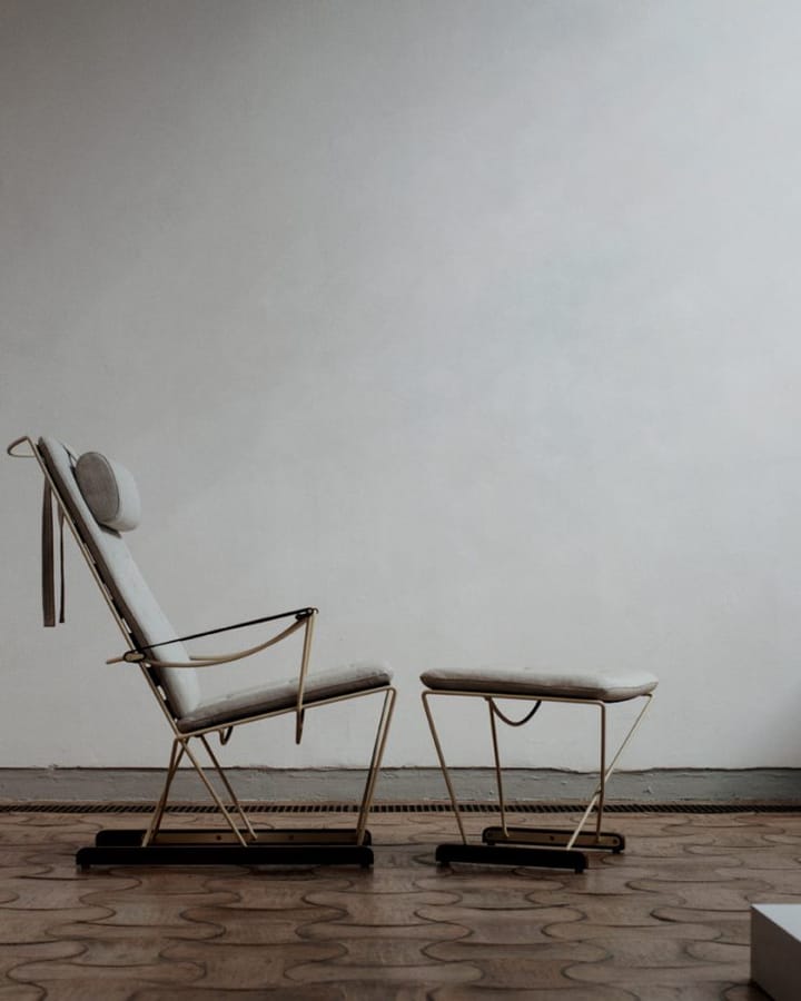 Spark Lounge Chair, ivory-valnötsbetsad bok - Romo Ruskin Quill 7757/10 - Massproductions