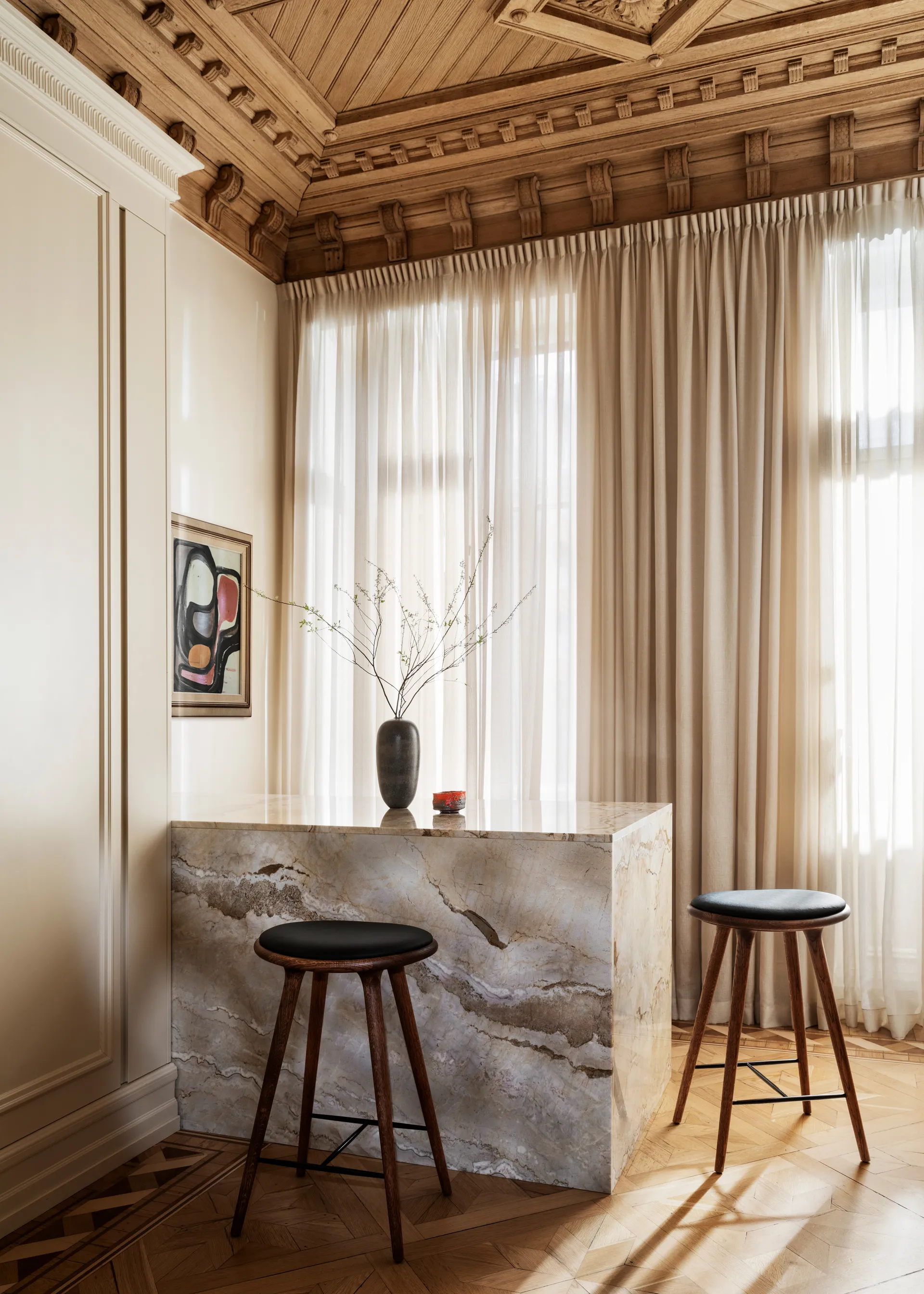 High stool barpall 69 cm, läder svart, sirka grey ek Mater