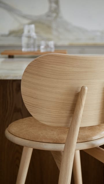 Mater High Stool Backrest barstol låg - läder natural, mattlackat ekstativ - Mater