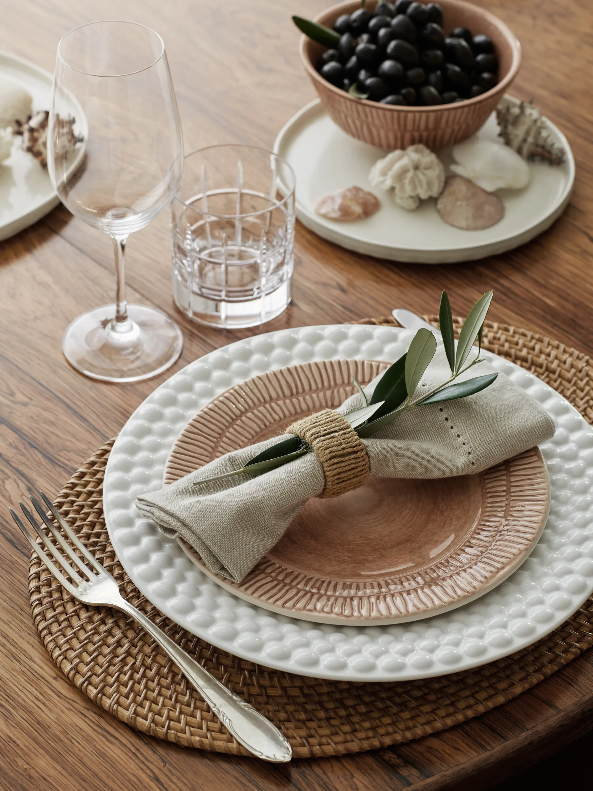 Bubbles tallrik 28 cm, Vit Mateus