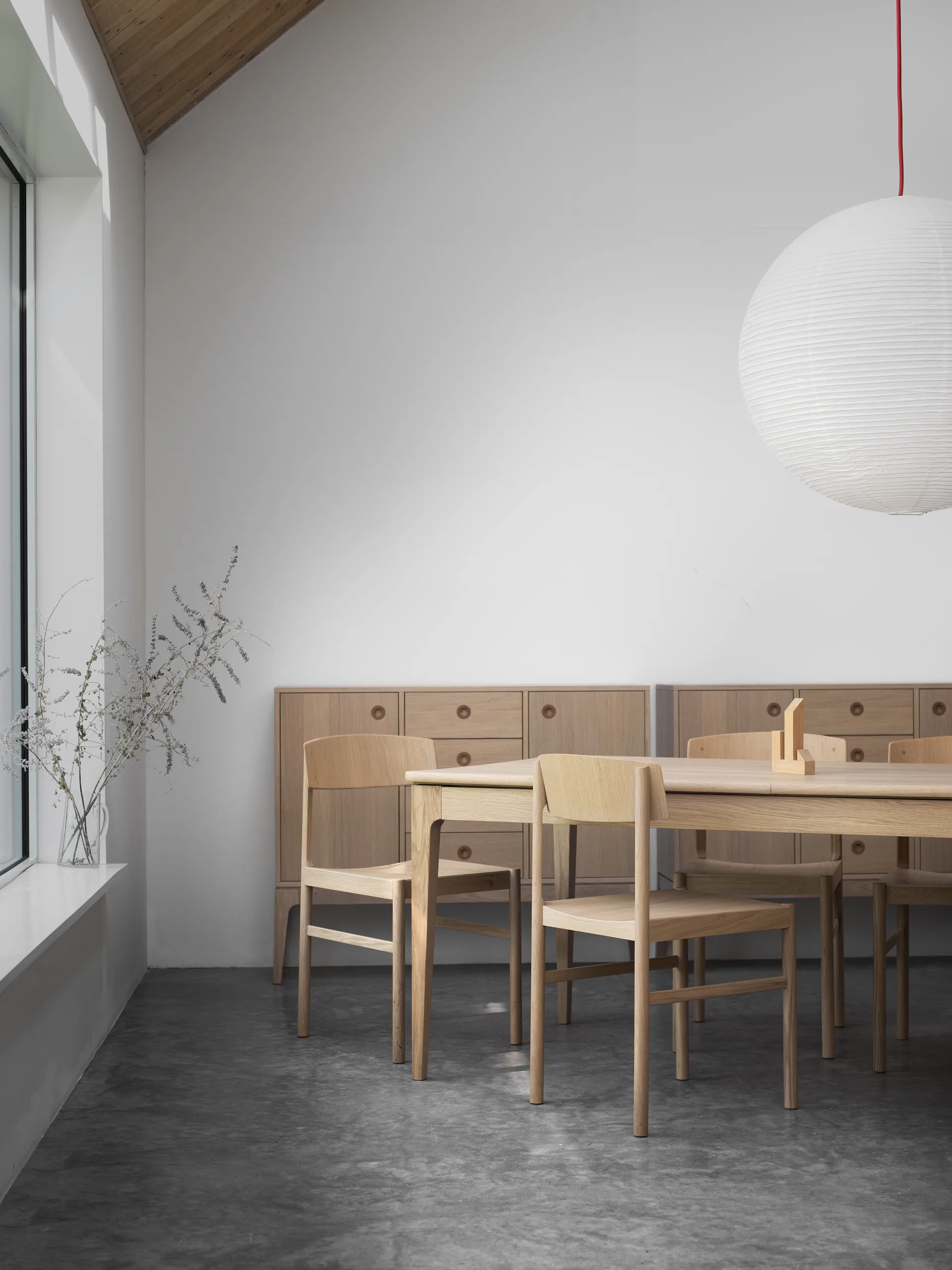 Rod stol, Vit vaxoljad ek Mavis