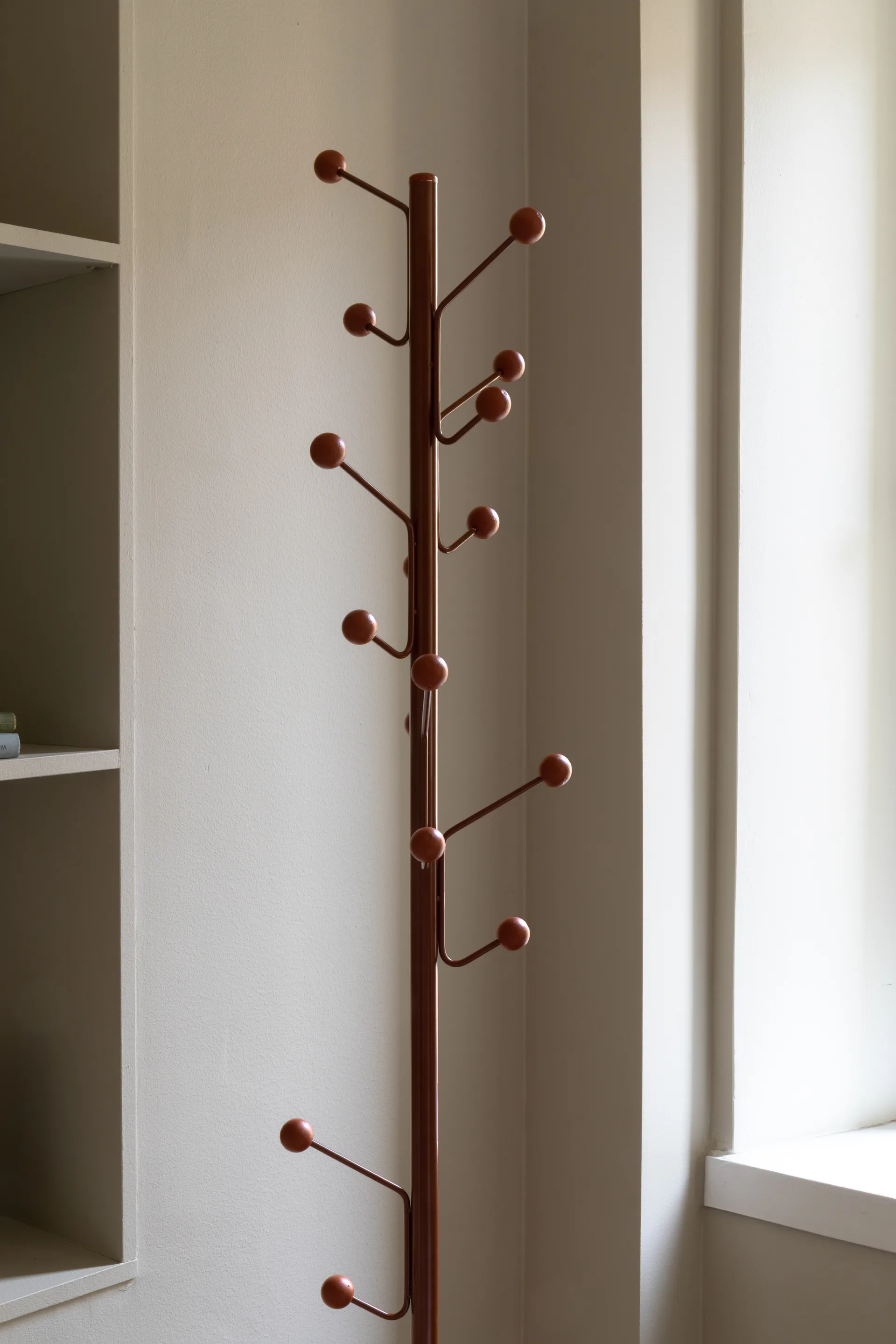 Bill Floor klädhängare, Cinnamon Maze