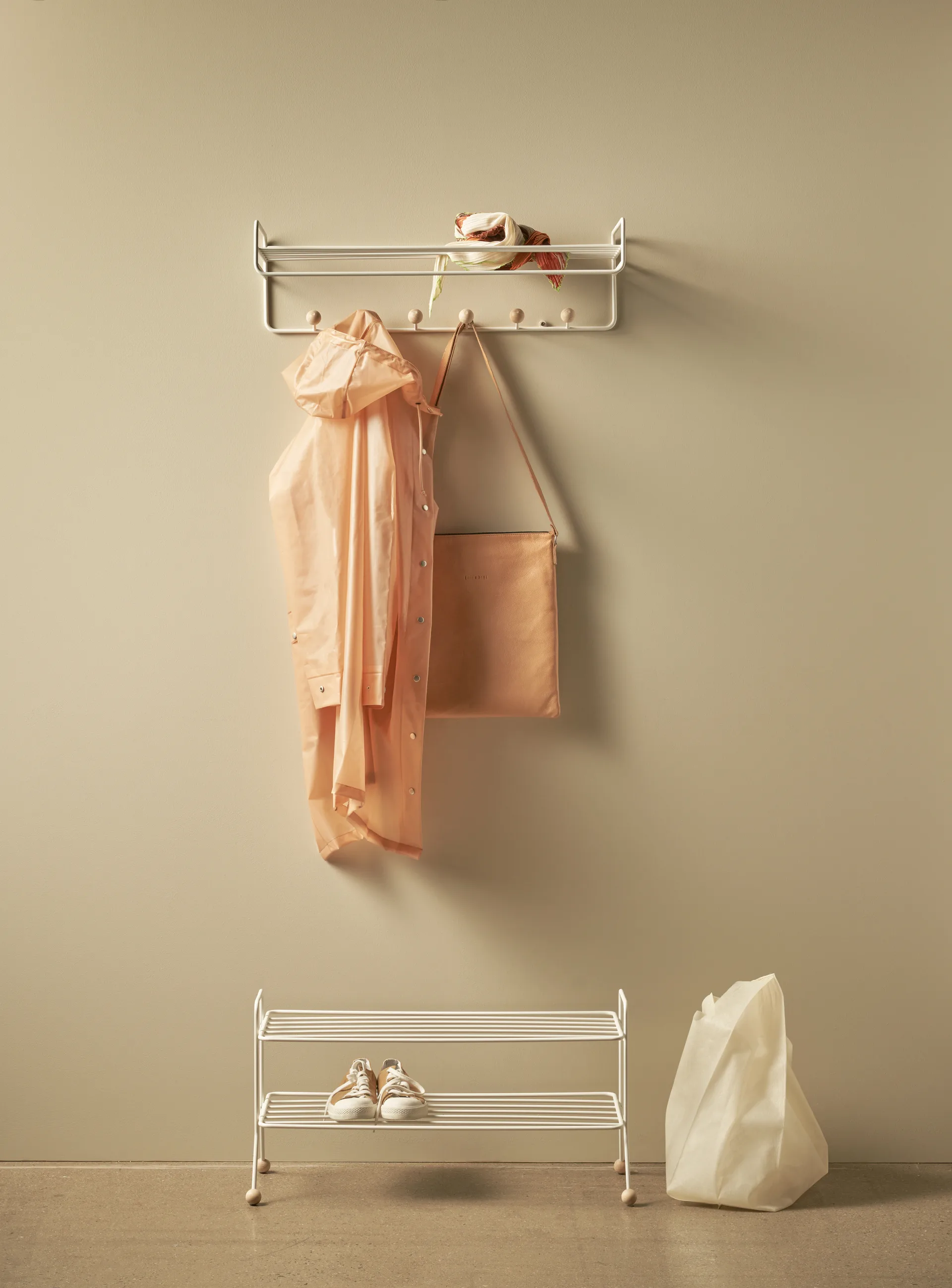 Bill Hat rack hatthylla, Greige Maze