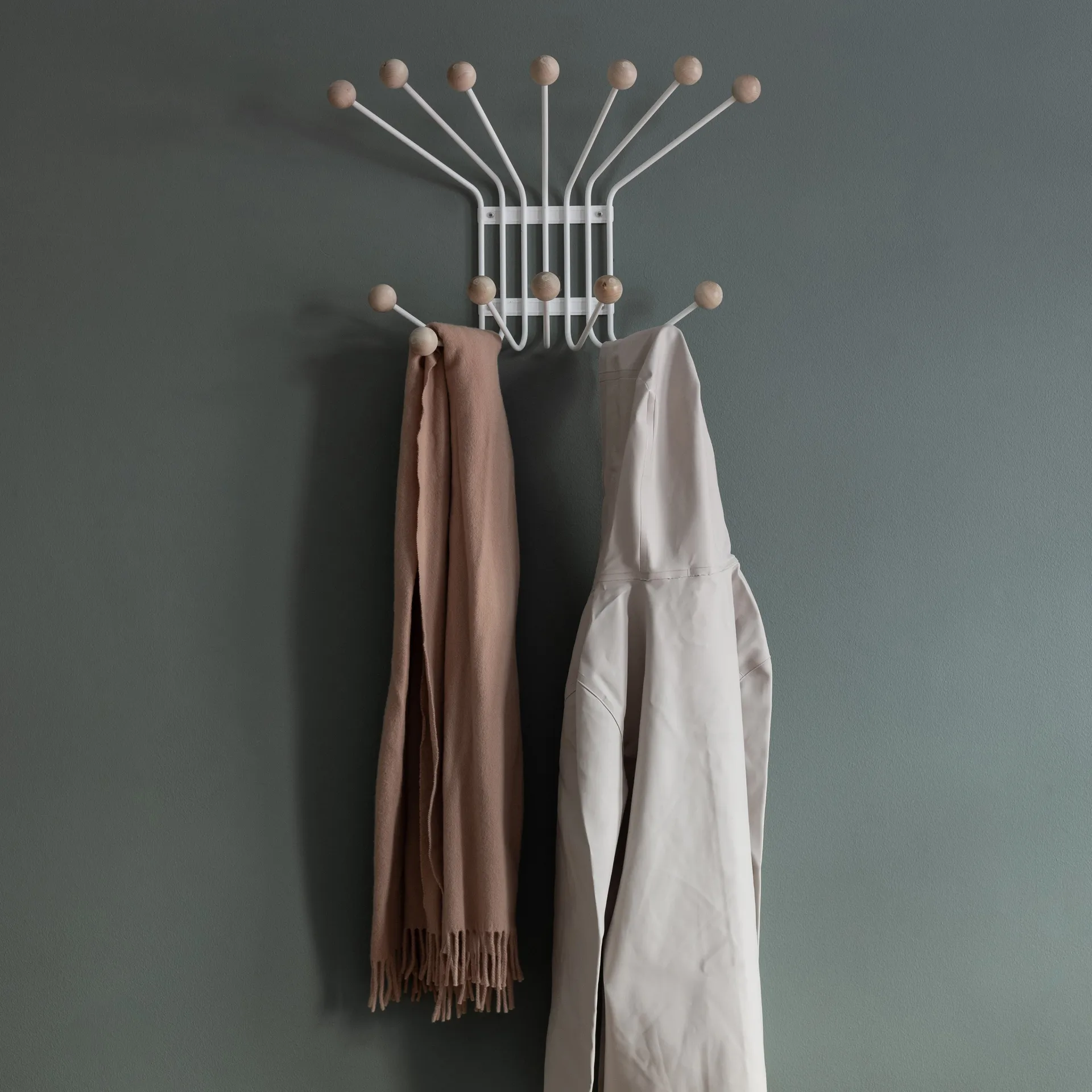 Bill L klädhängare, vit Maze