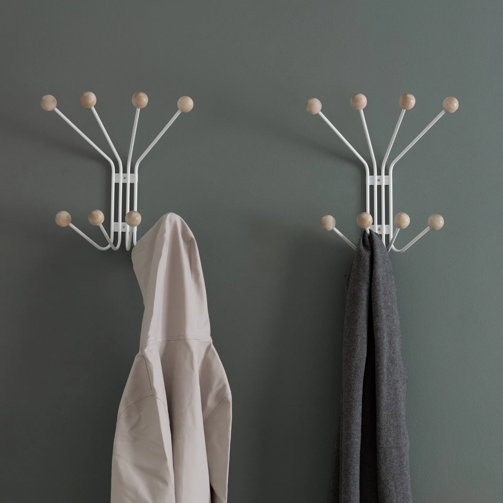 Bill S klädhängare, vit Maze