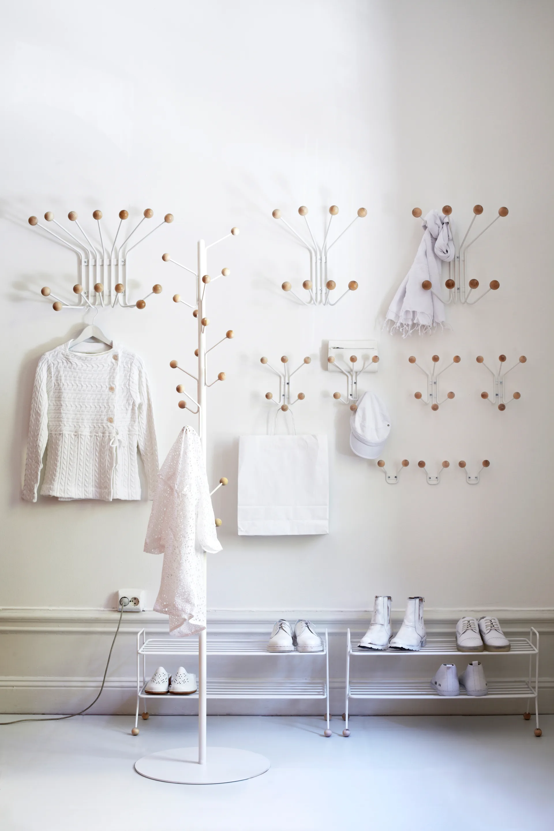 Bill skohylla, vit Maze