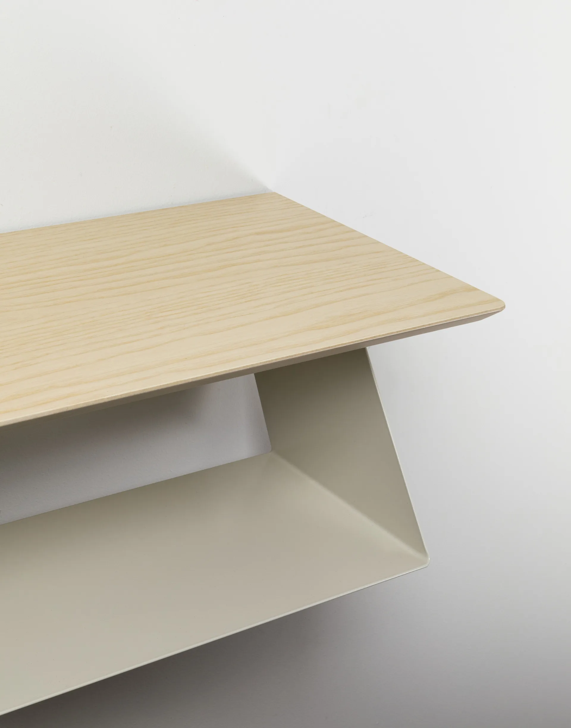 Edgy hylla, Eggshell-ask Maze