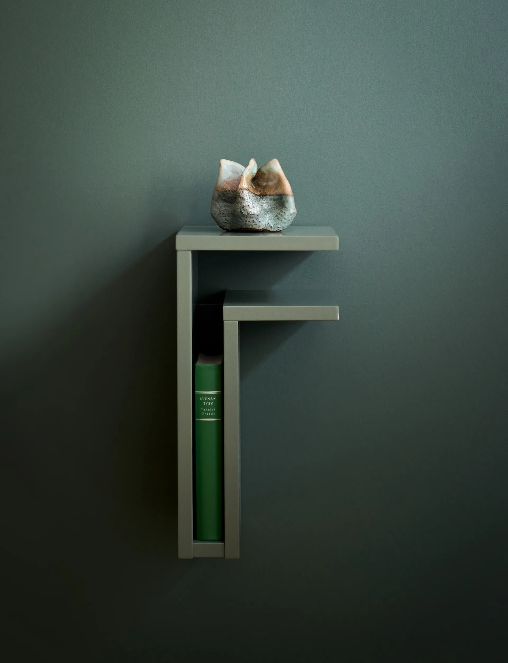 F-shelf vägghylla green grey, Hylla åt höger Maze