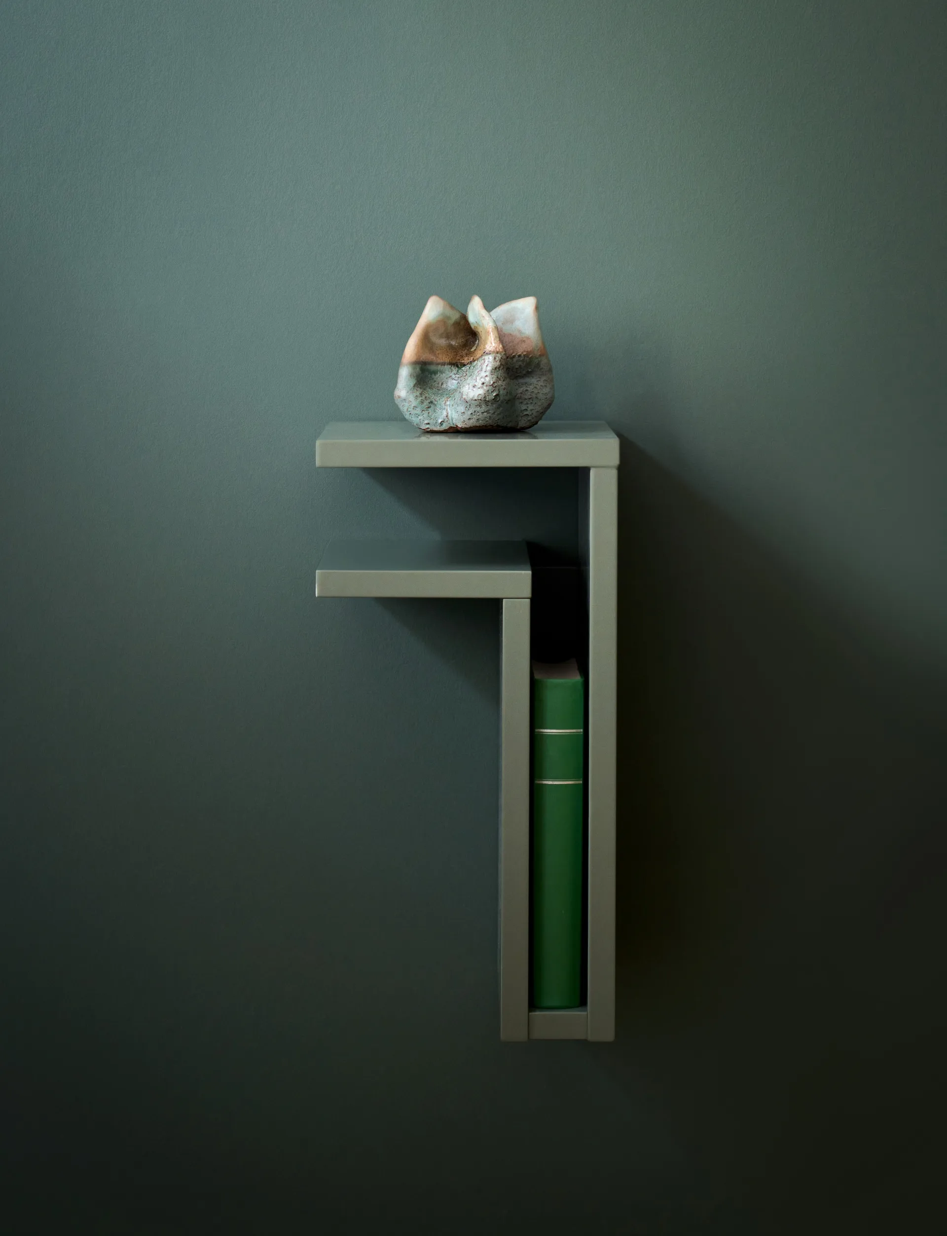 F-shelf vägghylla green grey, Hylla åt vänster Maze