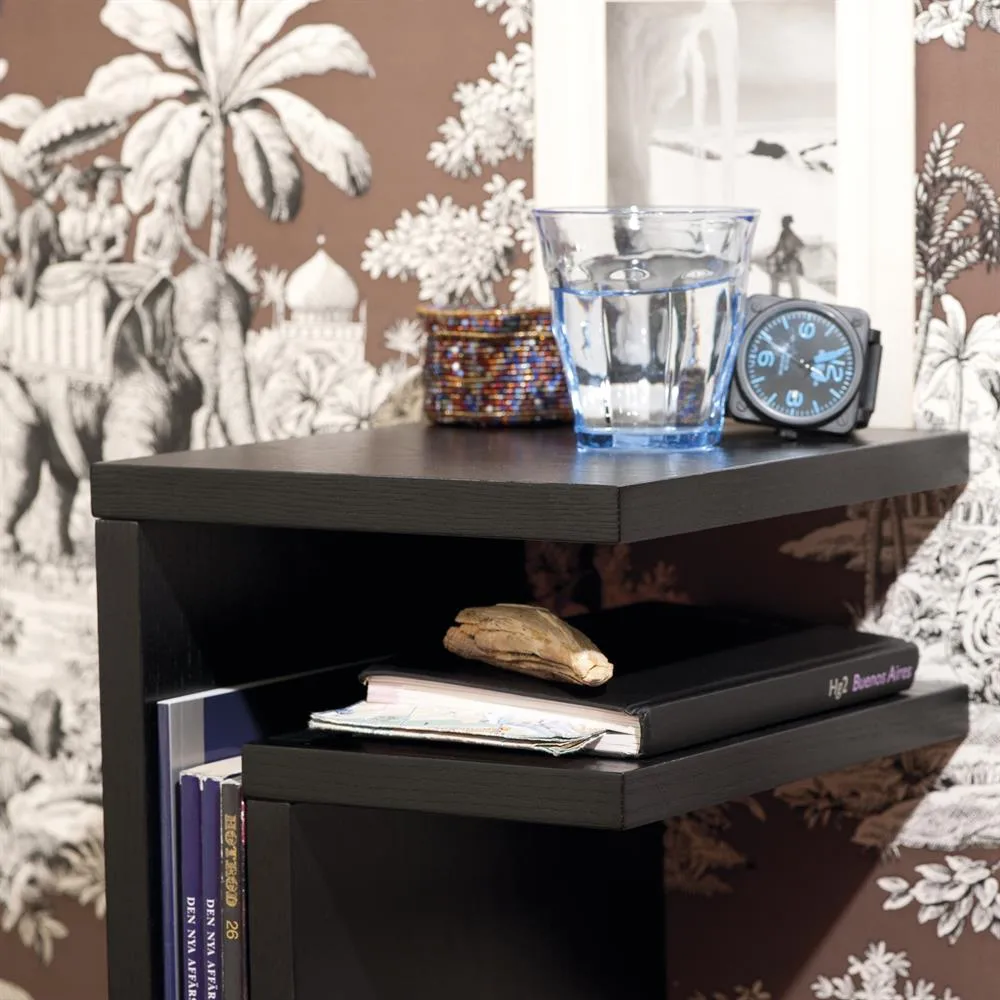 F-shelf vägghylla svart, hylla åt höger Maze