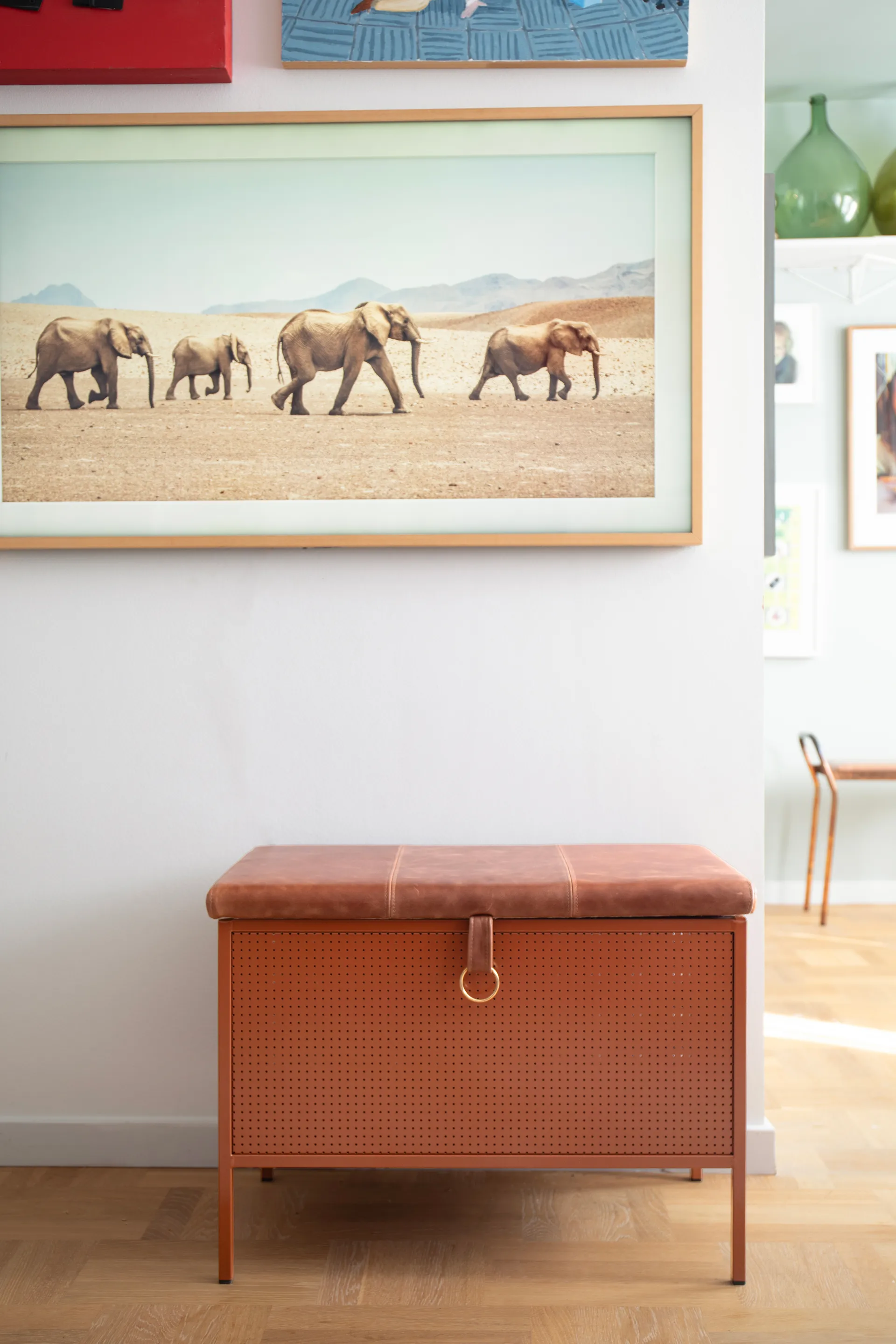 Frank förvaringsbänk, Cinnamon-vintage cognac Maze